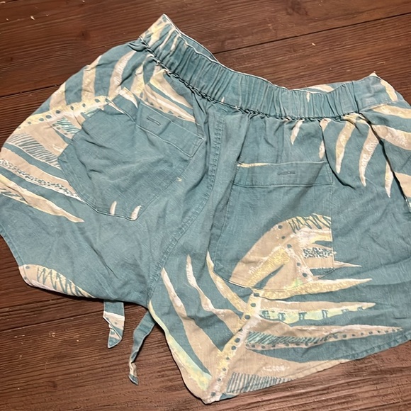 Womens Patagonia shorts sz small - Picture 3 of 3